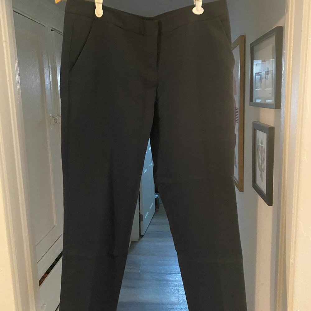 Amanda + Chelsea women's cropped trouser - Navy - size 6